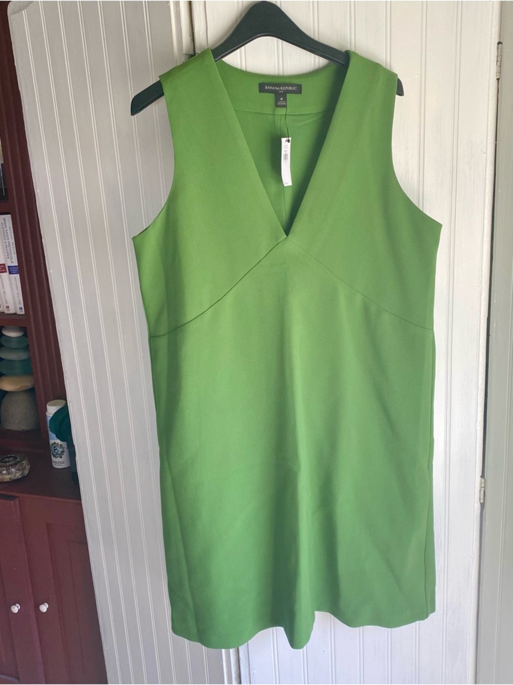 Banana Republic Lime Green V-Neck Sleeveless Midi Dress